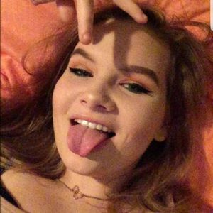 Meet your Posher, Alaina